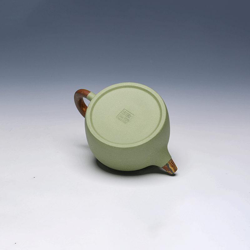 De Zhong Yixing Zisha Teapot, Dou Qing Sha Clay, 220ml