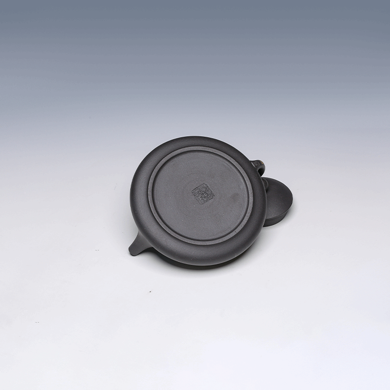 Shi Piao Yixing Zisha Teapot with Calligraphy Carving, Black Clay, 200ml