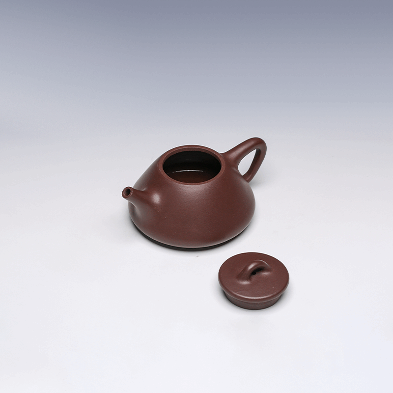 Zi Ye Shi Piao Yixing Teapot 220ml | Di Cao Qing Clay