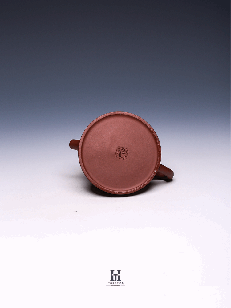 Classic Yixing Teapot, Zi Ni Clay, 300ml (Low Profile Form)