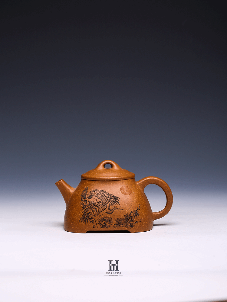 Engraved Yixing Teapot by Zhang Guowei, Crab-Yellow Duan Clay, 330ml