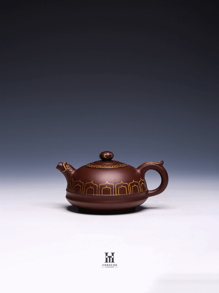 Decorative Yixing Teapot by Zhang Guowei, Di Cao Qing Clay, 330ml (Gold Detail)