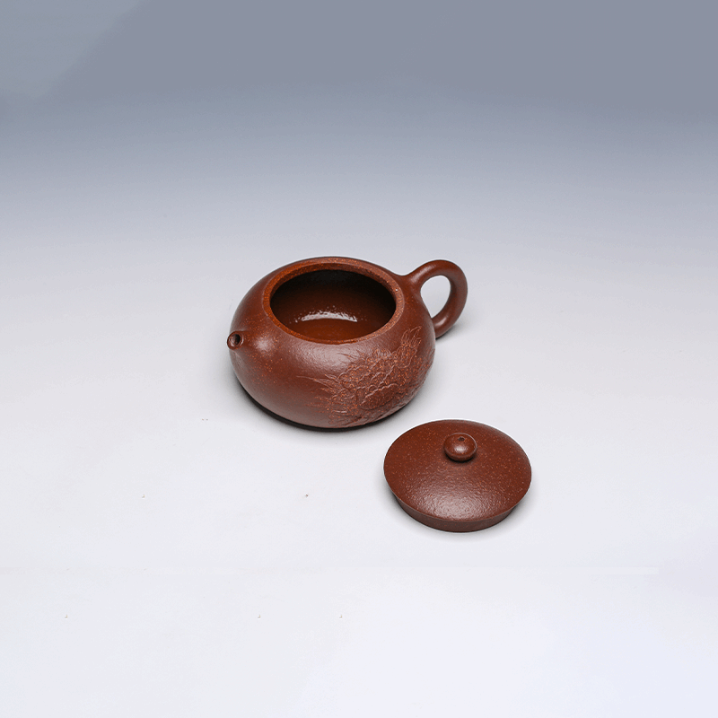 Flat Xi Shi Yixing Zisha Teapot with Carved Design, Zi Zhu Ni Clay, 200ml