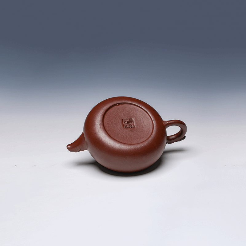 Yixing Teapot with Dragon Lid, Long Xue Sha Clay, 300ml