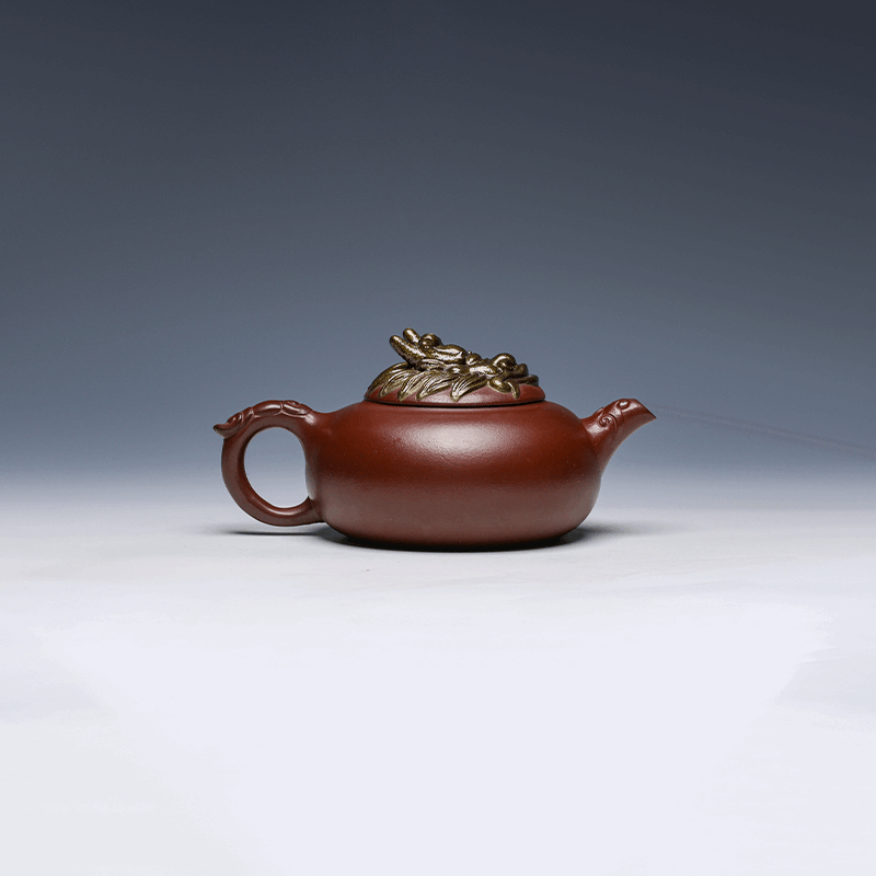 Yixing Teapot with Dragon Lid, Long Xue Sha Clay, 300ml