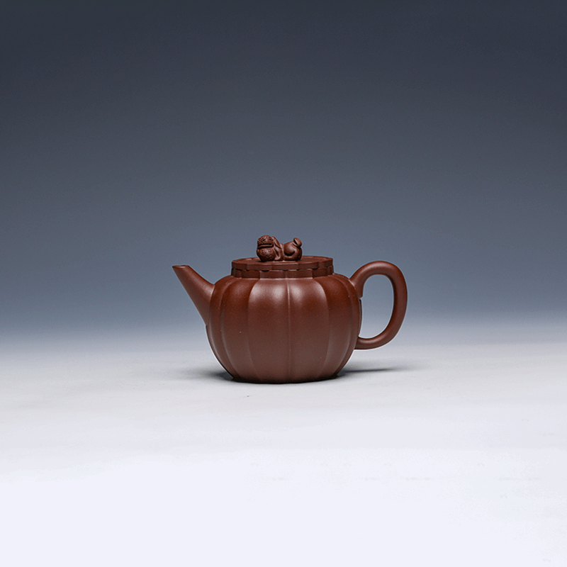 Yixing Teapot with Lion Lid, Purple Clay, 200ml