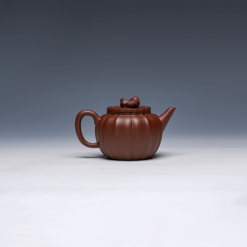 Yixing Teapot with Lion Lid, Purple Clay, 200ml
