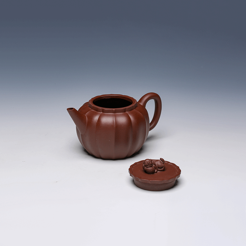 Yixing Teapot with Lion Lid, Purple Clay, 200ml