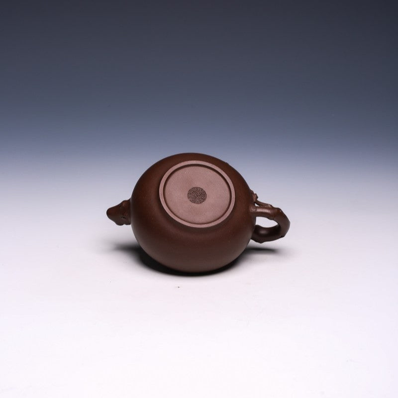 Longevity Peach Yixing Teapot by Lu Shixing, Lao Zi Ni Clay, 330ml (Decorative Style) - Yixing Teaware