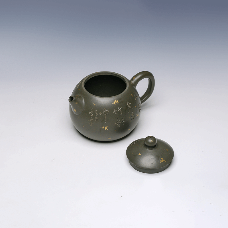 Yixing Teapot, Green Clay, 400ml - Gold Detail