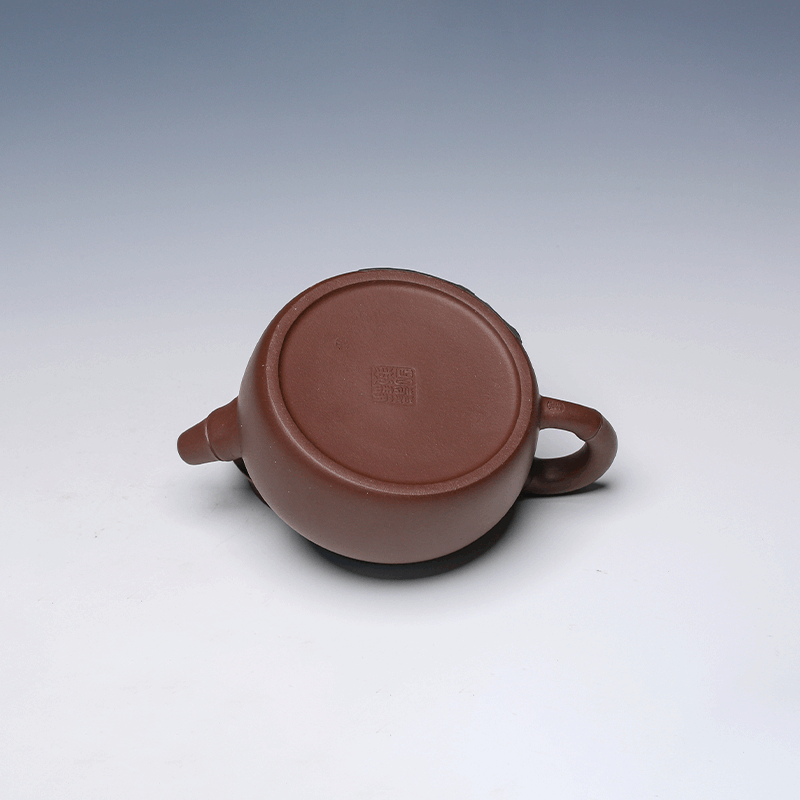 Lotus Pond Yixing Teapot, Hand-Decorated, Lao Zi Ni Clay, 275ml
