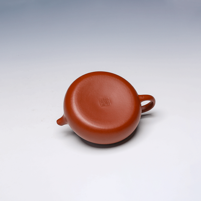 Zhu Ni Yixing Teapot, 150ml - Classic Rounded Form
