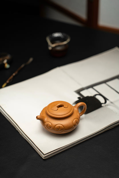 Fang Gu Ru Yi Yixing Zisha Teapot, Huang Jin Duan Clay, 230ml - product photograph 4