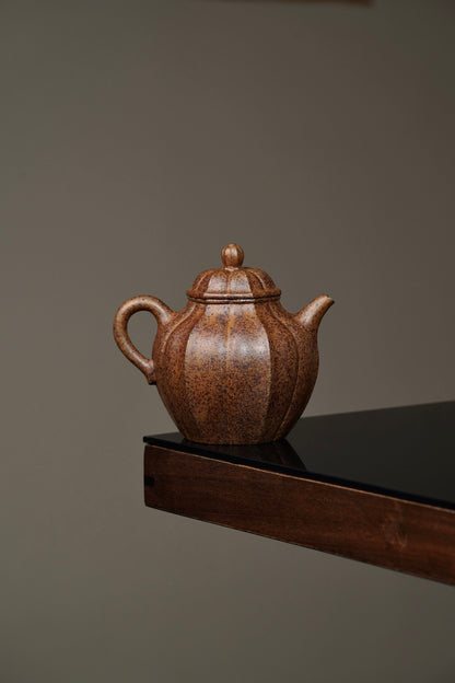 Shui Xian Ribbed Zi Ni Teapot – 485ml - view 9