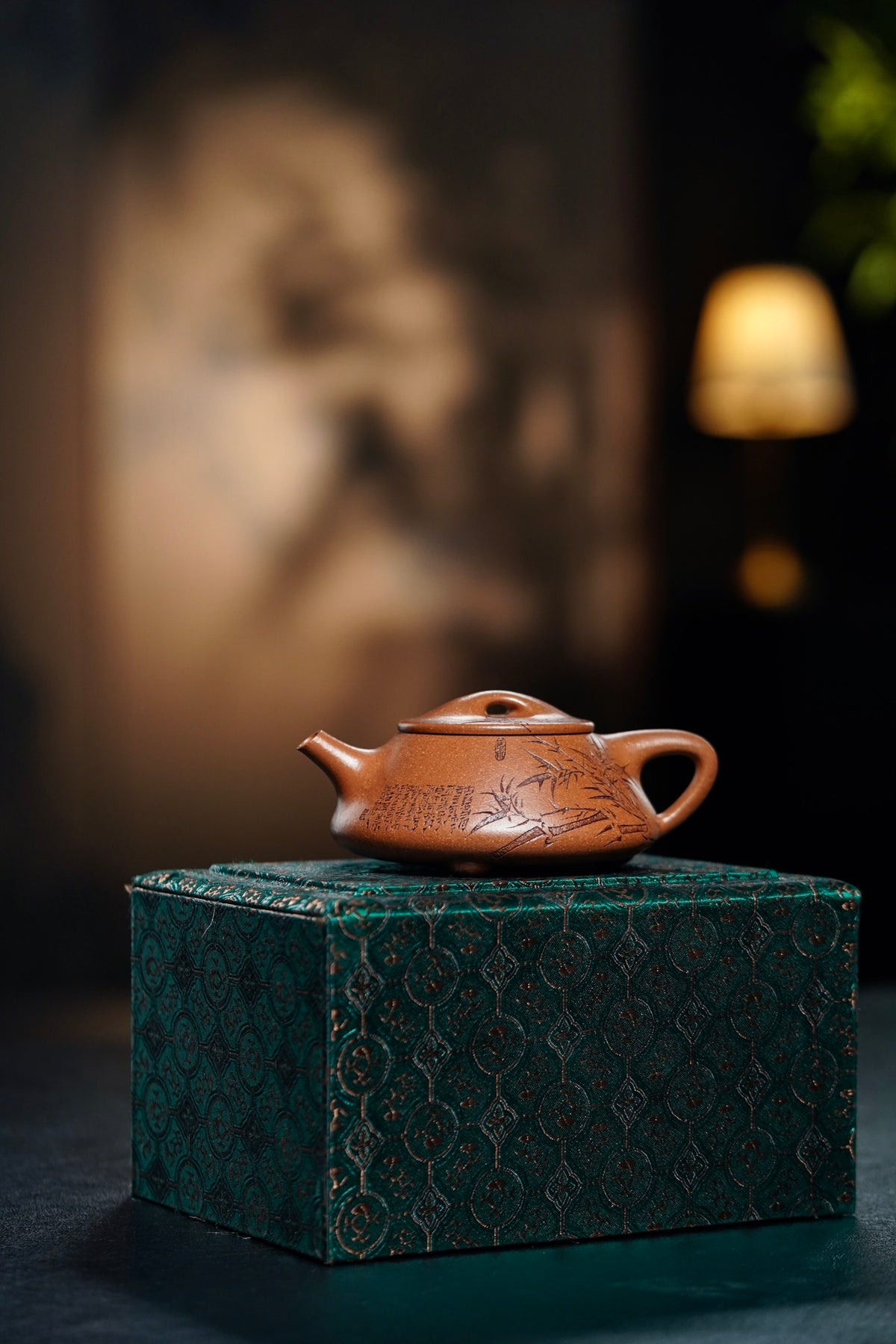 Guang Ming Piao Engraved Jiang Po Ni Teapot – 255ml - view 8