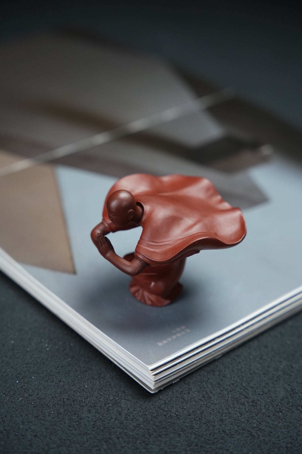 Fei Hong Peng Lai Figurine and Lotus Incense Holder - view 6