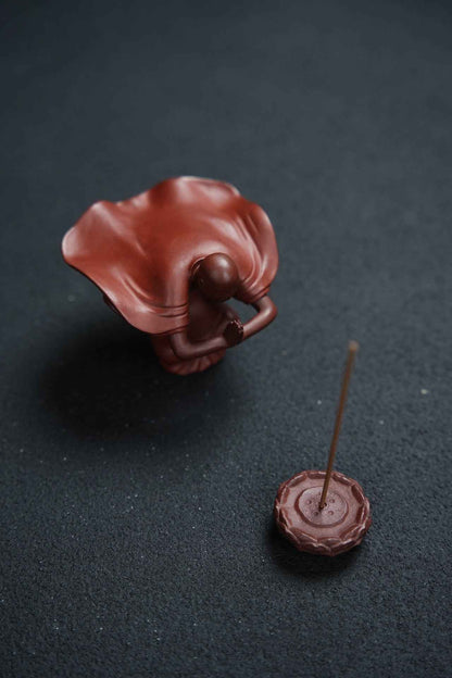Fei Hong Peng Lai Figurine and Lotus Incense Holder
