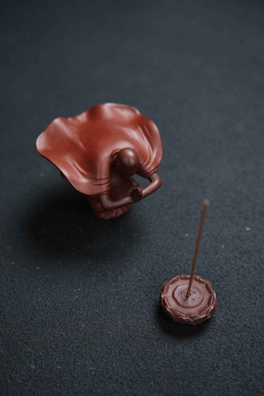 Fei Hong Peng Lai Figurine and Lotus Incense Holder