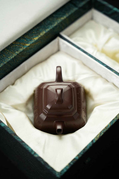 Si Fang Zi Zai Plum Blossom Zi Ni Teapot – 160ml