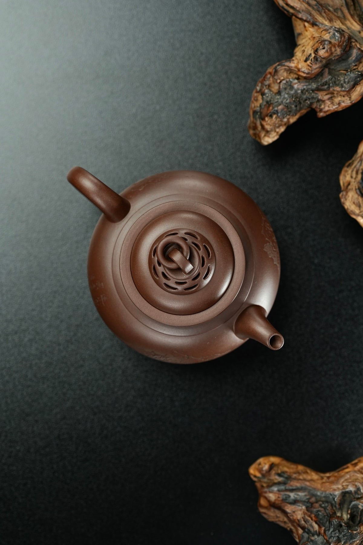 Gong Deng Di Cao Qing Teapot – 300ml - view 3