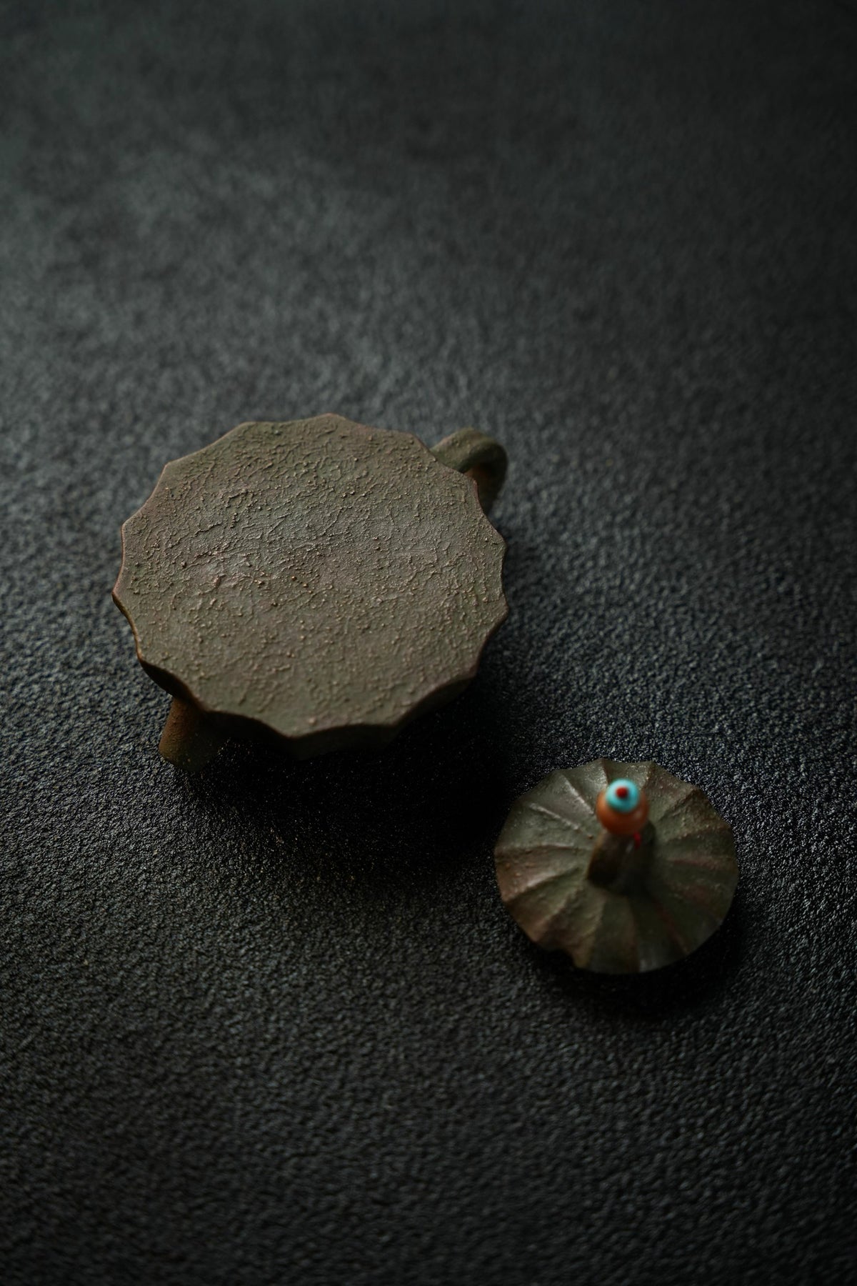 Mini Ribbed Qin Quan Zi Ni Teapot – 80ml - view 9