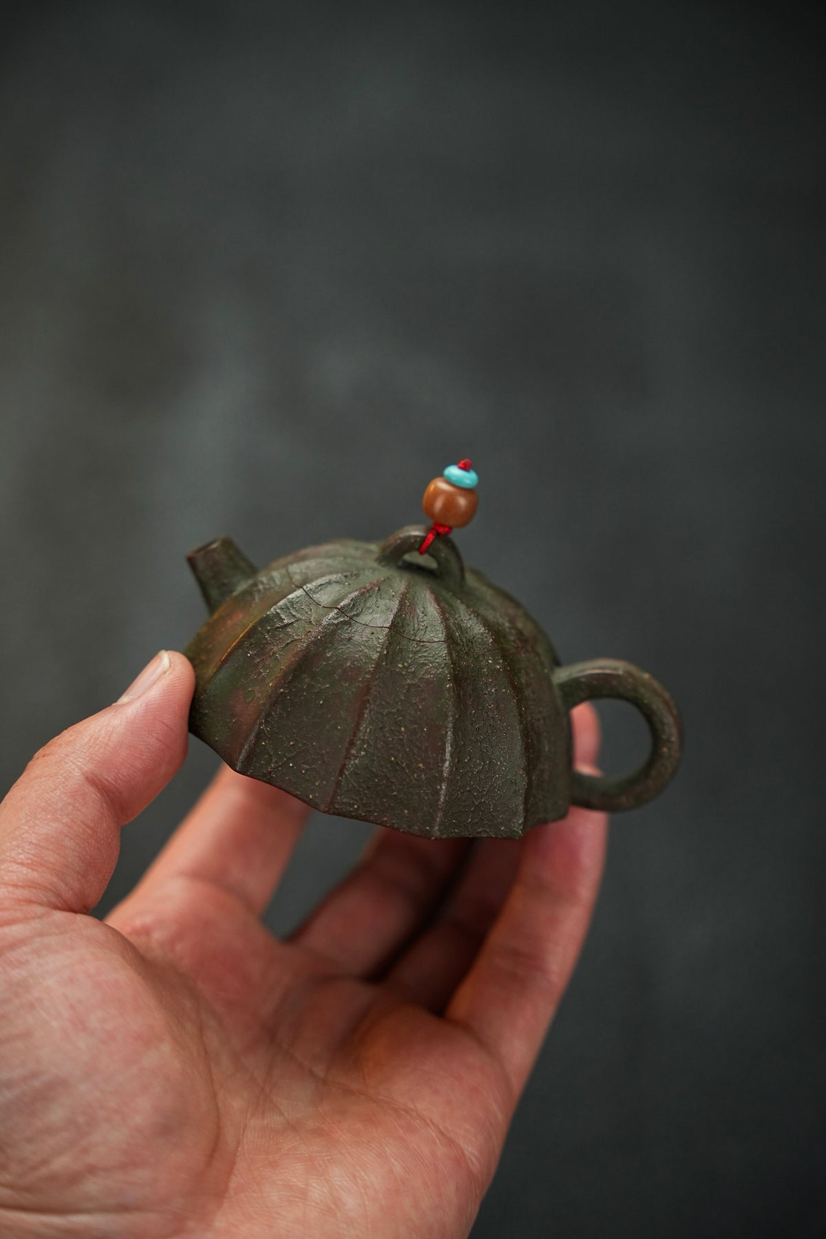 Mini Ribbed Qin Quan Zi Ni Teapot – 80ml - view 1