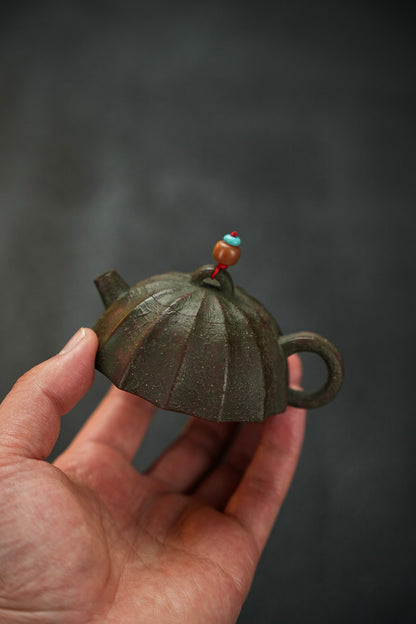 Mini Ribbed Qin Quan Zi Ni Teapot – 80ml - view 1