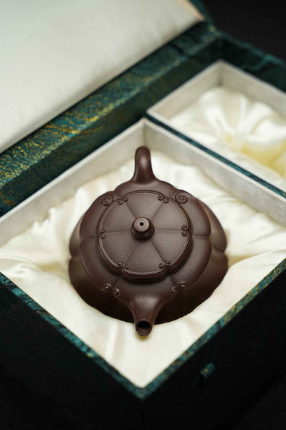 Ru Yi Ling Long Ribbed Zi Ni Teapot – 180ml