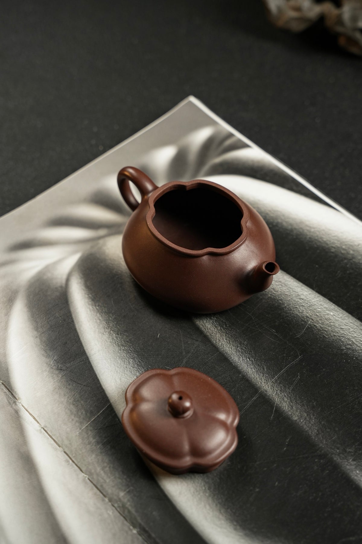 Hai Tang Ribbed Zi Ni Teapot – 130ml - view 7