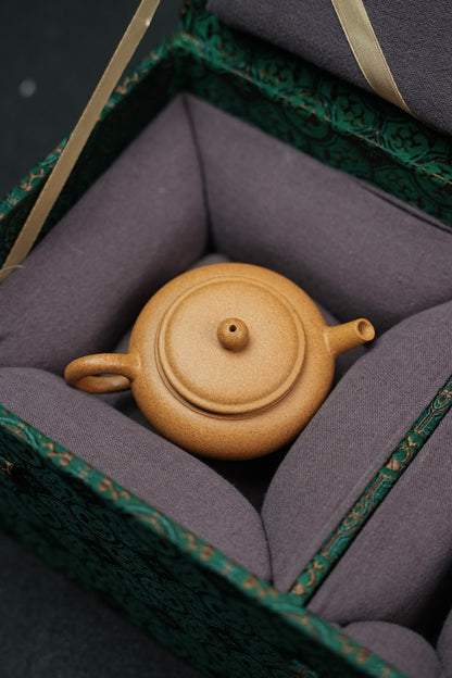 Mini Gong Deng Golden Duan Ni Teapot – 60ml - view 7