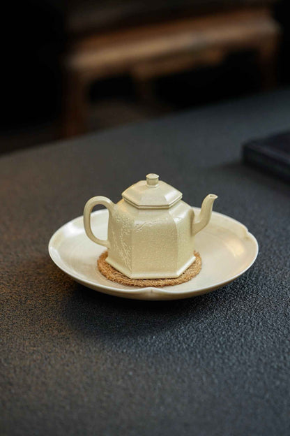 Xiao Jin Zhong Plum Blossom Duan Ni Teapot – 130ml