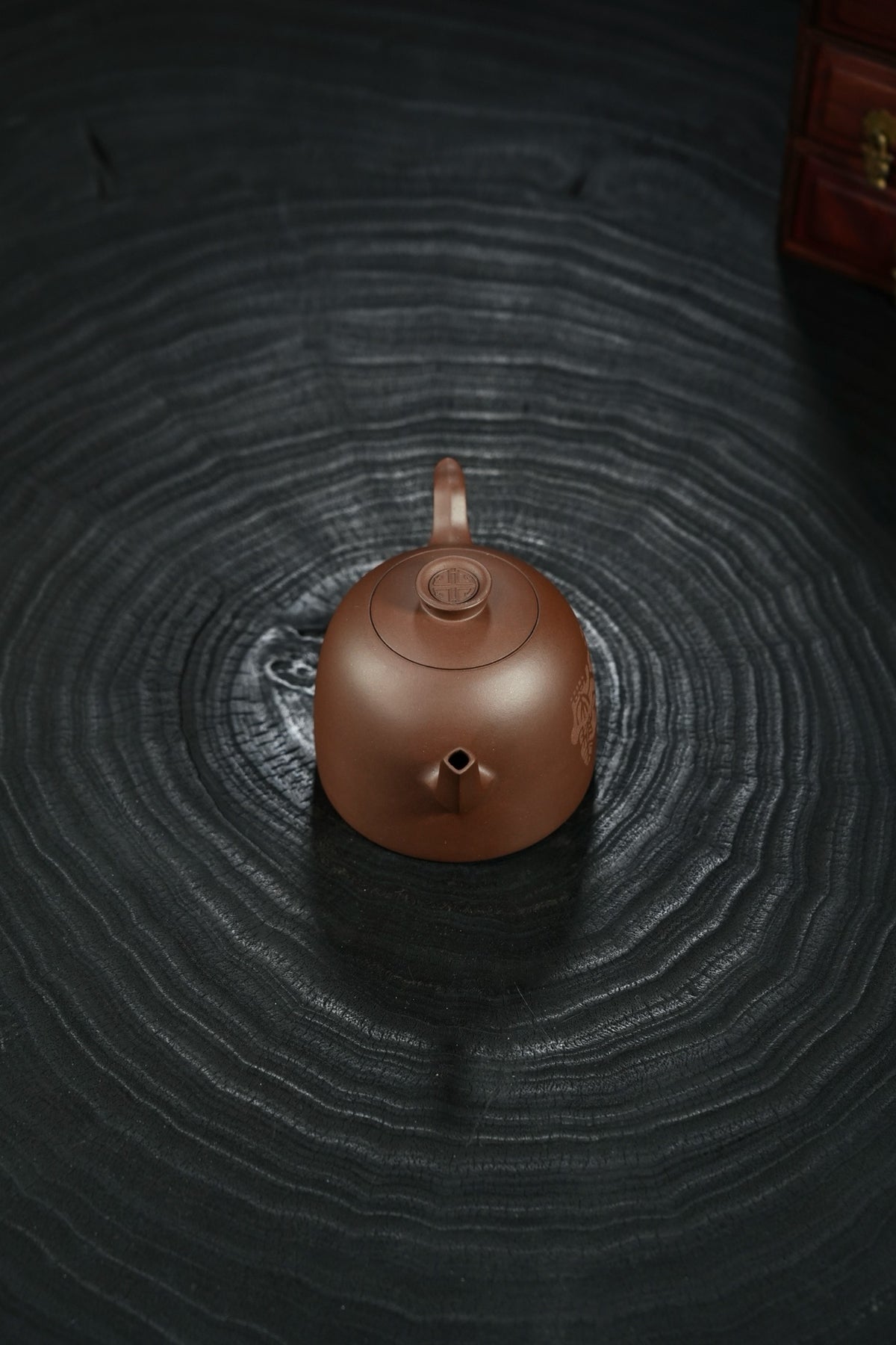 Chan Zhong Engraved Zi Ni Teapot – 220ml - view 4