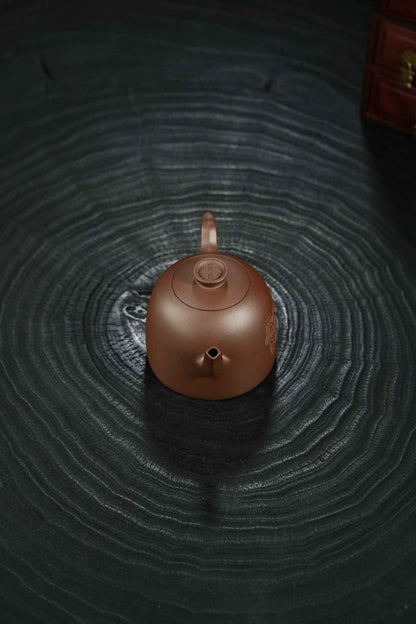 Chan Zhong Engraved Zi Ni Teapot – 220ml