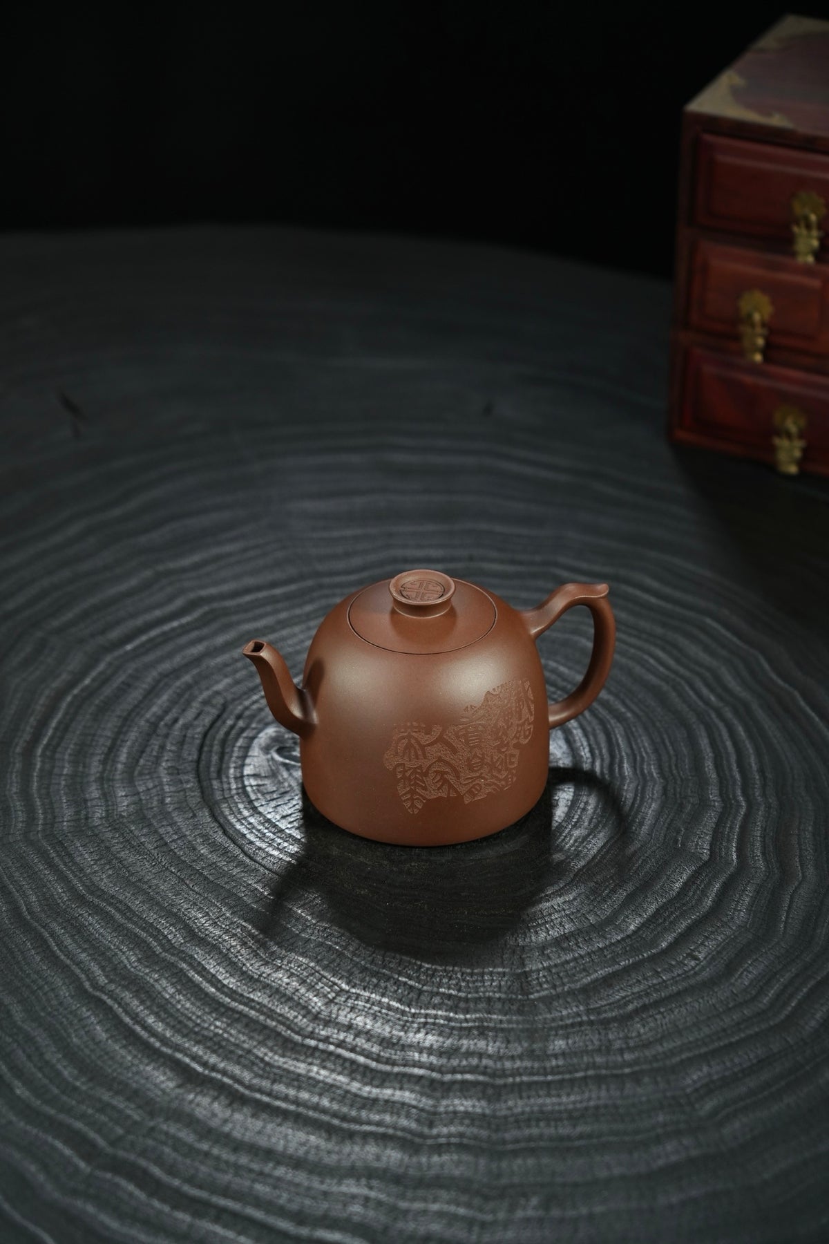 Chan Zhong Engraved Zi Ni Teapot – 220ml - view 2