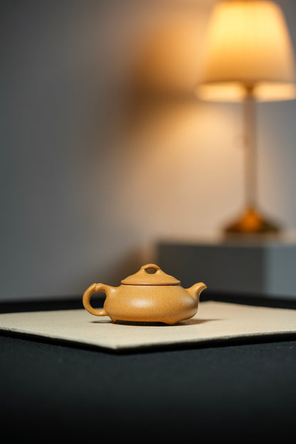 Jian Piao Golden Duan Ni Teapot – 100ml - view 6