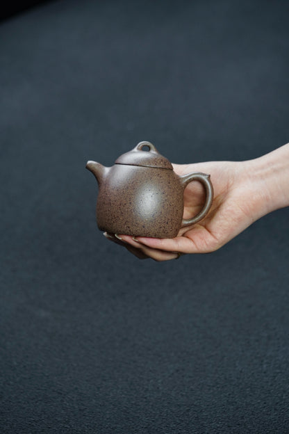 Qin Quan High-Fired Zi Ni Teapot – 180ml - view 2