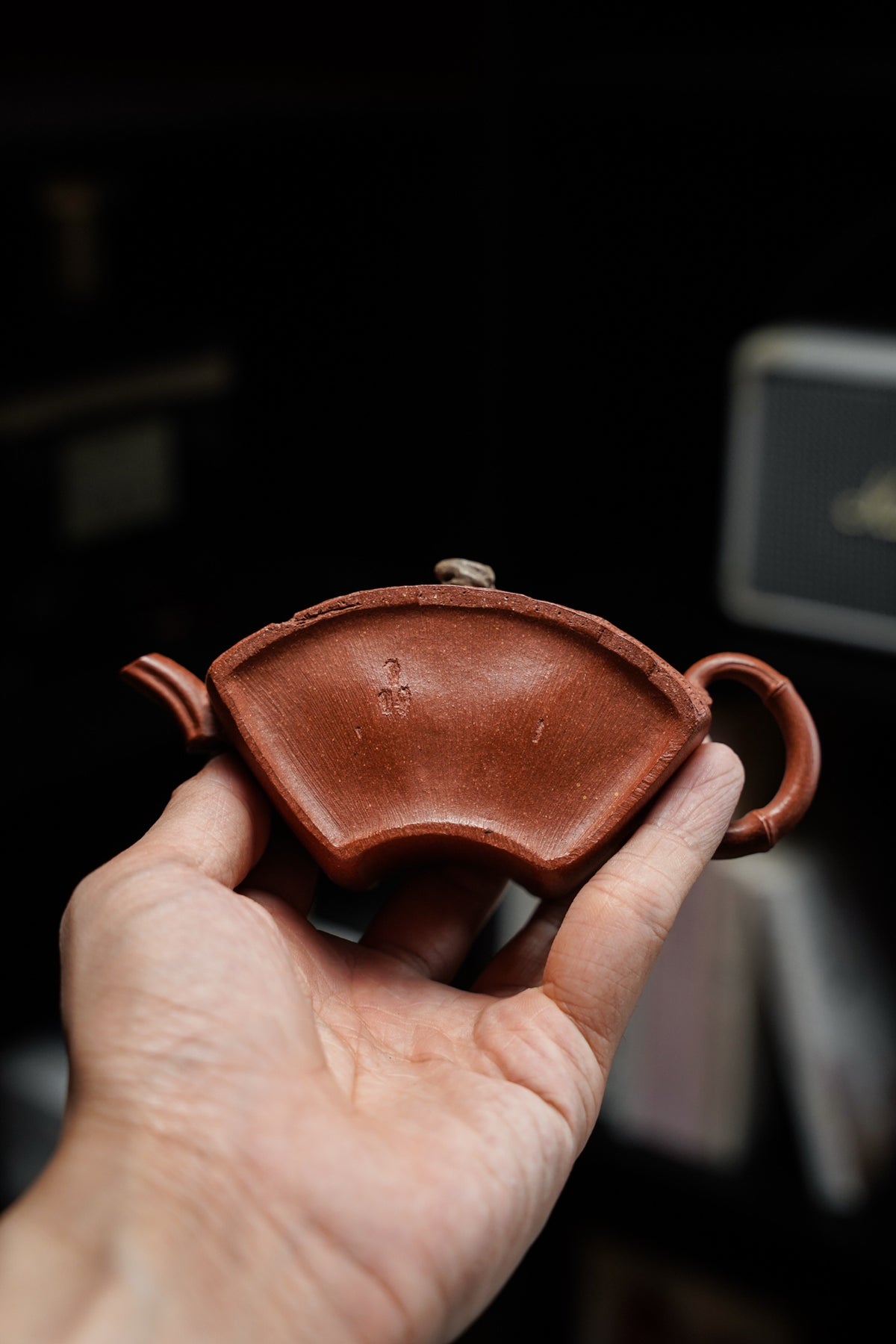 Xing Shi Taihu Rock Jiang Po Ni Teapot – 130ml - view 5