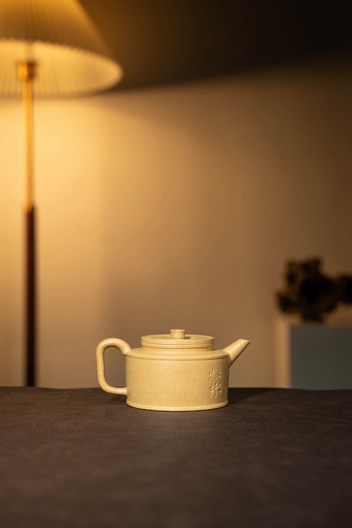 Zhe Jian Guan Lan Mu Qu Ben Shan Lu Ni Teapot – 130ml - view 8