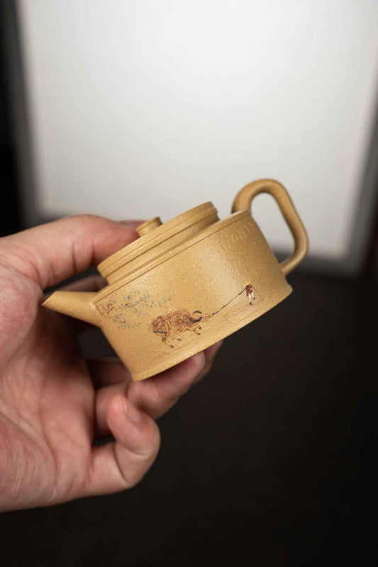 Zhe Jian Guan Lan Mu Qu Ben Shan Lu Ni Teapot – 130ml