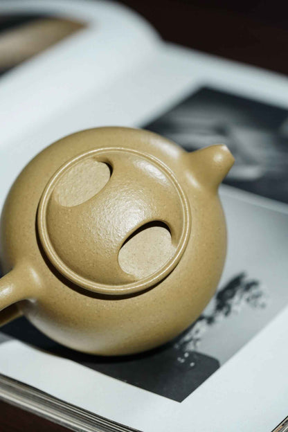 Xiao Yu Niu Duan Ni Teapot – 150ml