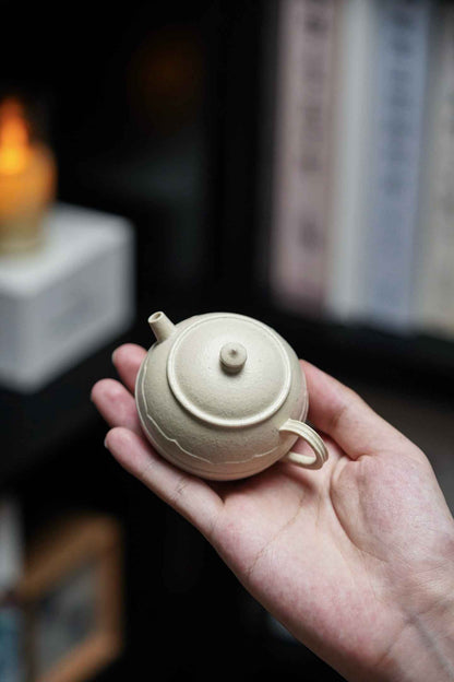 Fan Lian Ban Ruo Lotus Duan Ni Teapot – 100ml