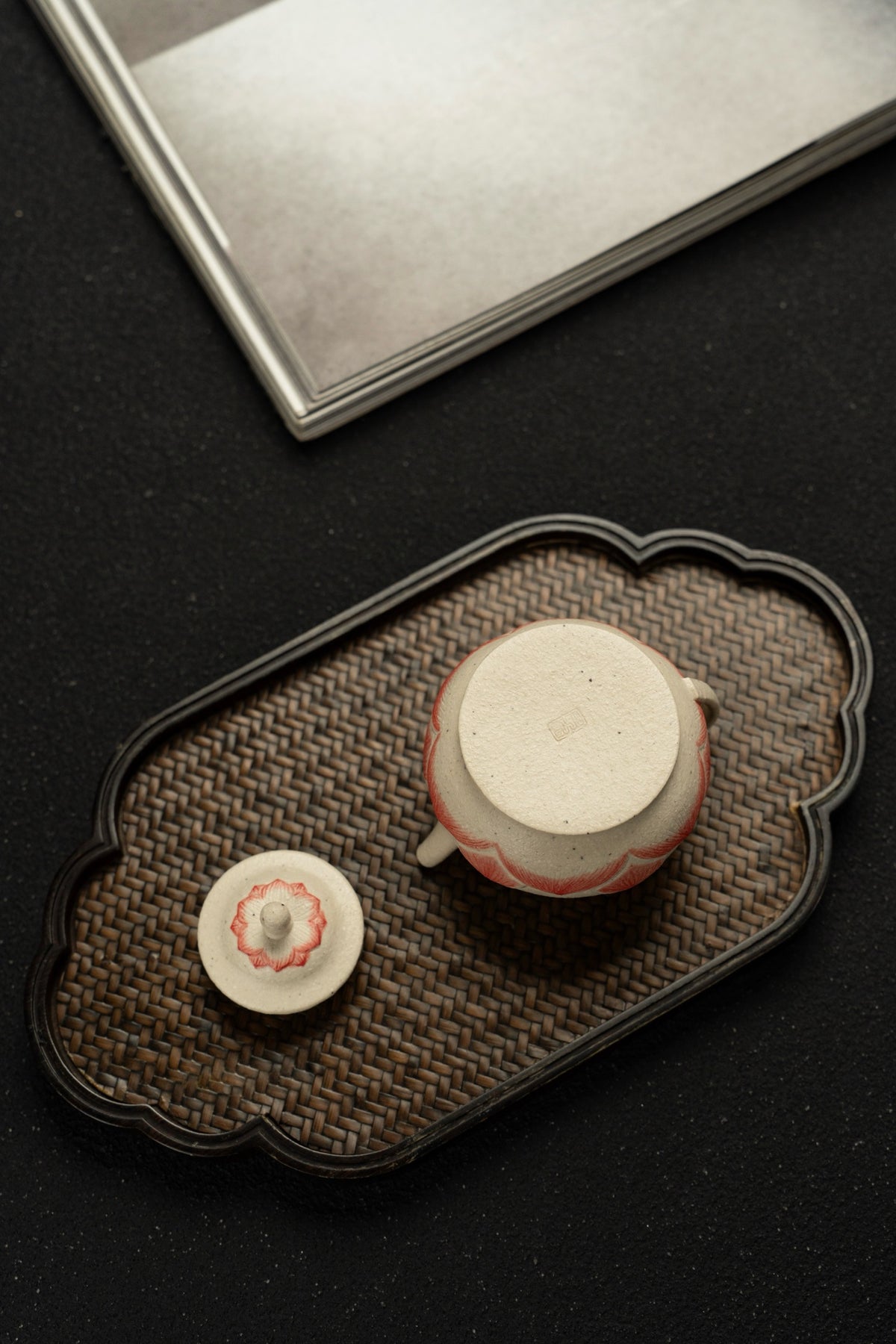 Fan Lian Gong Deng Lotus Duan Ni Teapot – 130ml - view 9