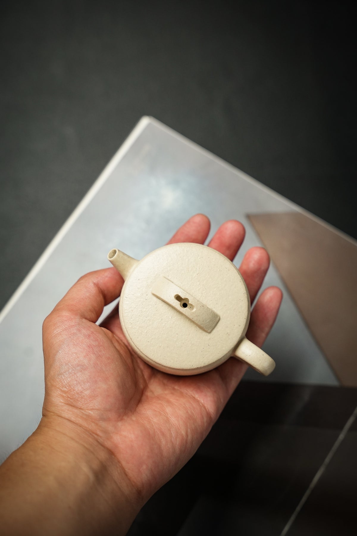 Xiao Han Wa White Duan Ni Teapot – 90ml - view 2