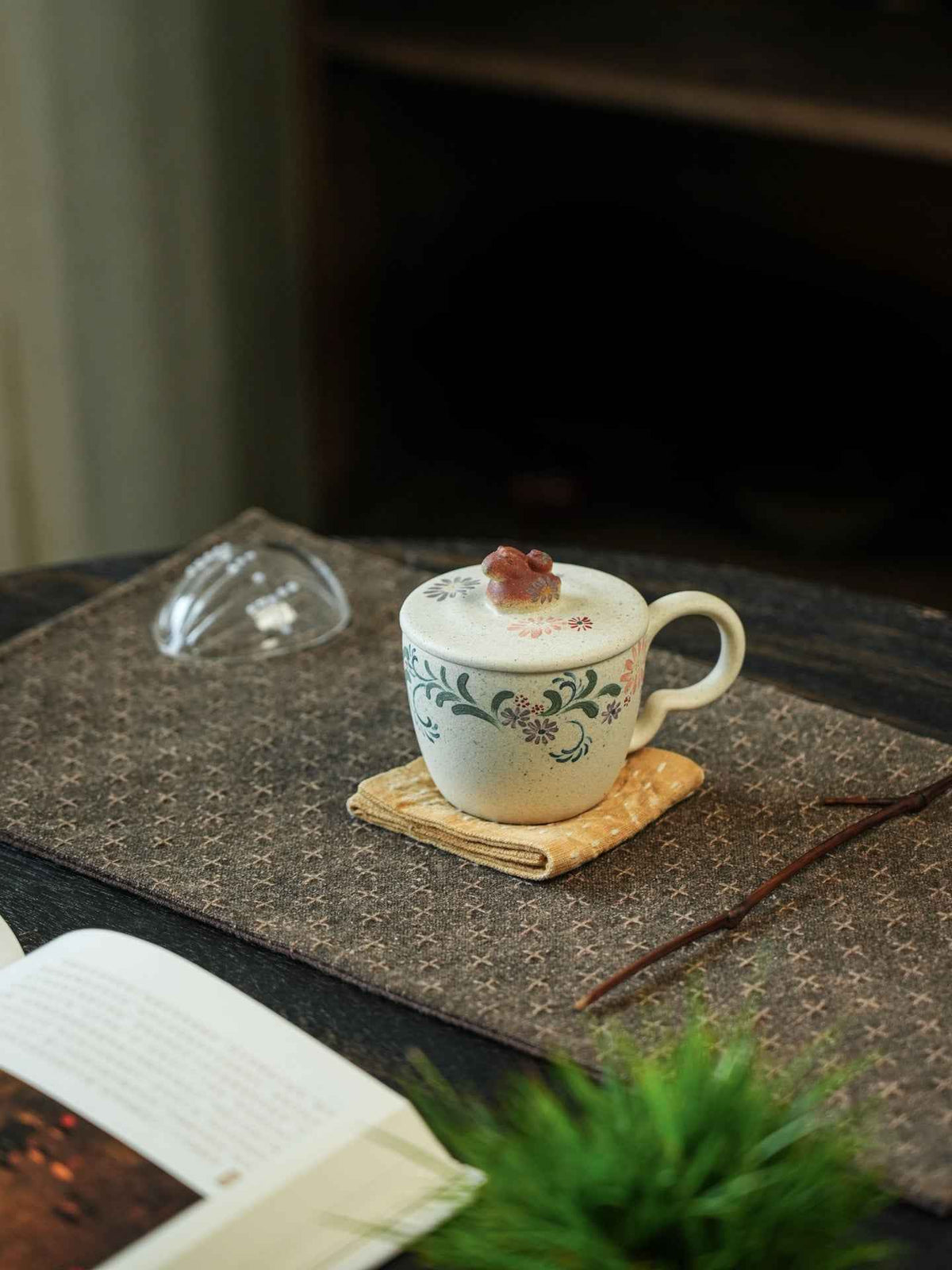 Niu Ma Lidded Cup — Handmade Clay Painting, 200ml