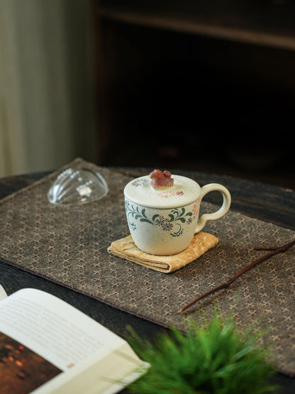 White clay Niu Ma lidded cup with floral clay painting, 200ml