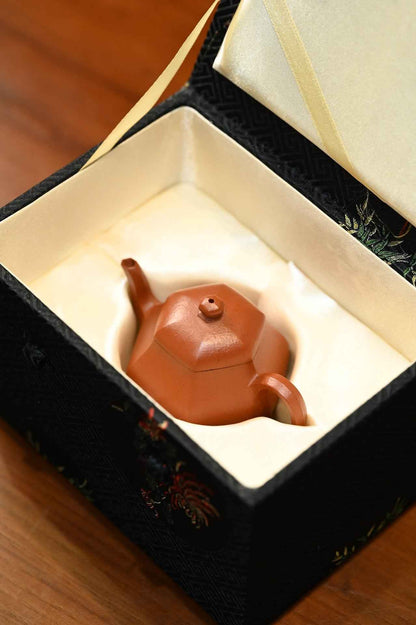 Hexagonal Pear-Shaped Yixing Teapot, Zhu Ni, 100ml