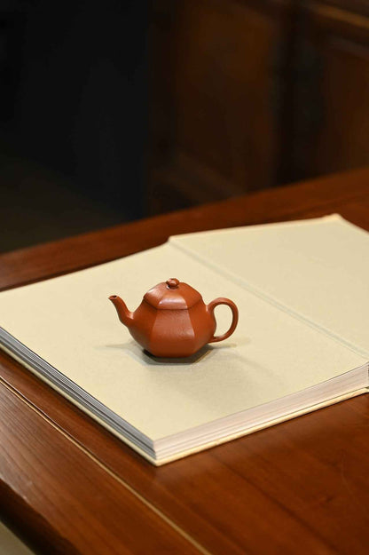 Hexagonal Pear-Shaped Yixing Teapot, Zhu Ni, 100ml