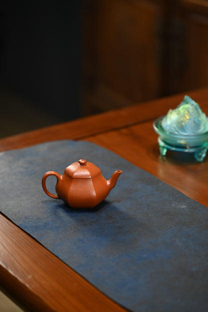 Hexagonal Pear-Shaped Yixing Teapot, Zhu Ni, 100ml - view 6