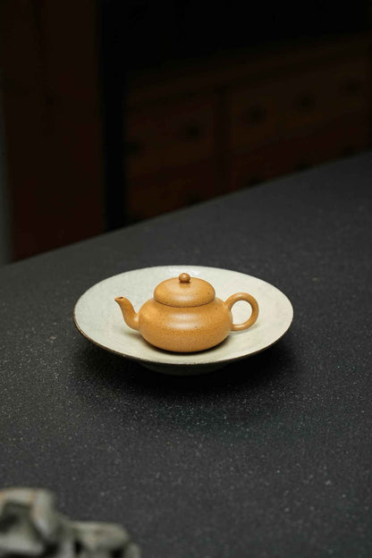 Small Pear-Shaped Yixing Teapot, Huang Jin Duan, 120ml