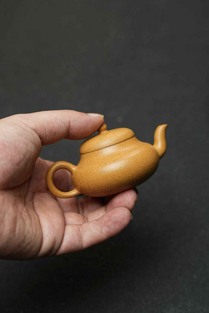 Small Pear-Shaped Yixing Teapot, Huang Jin Duan, 120ml